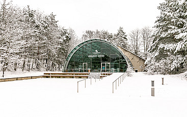 Das Besucherzentrum auf dem Resortgelände. Hier findet die Impfaktion statt. ©Tropical Islands