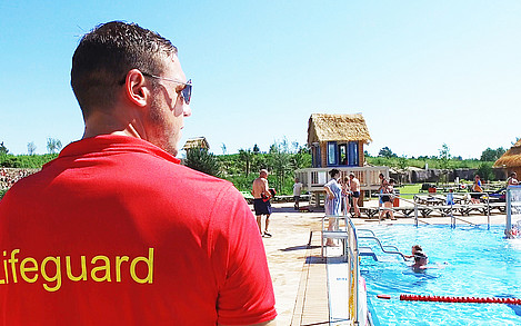 Tropical Islands sucht Rettungsschwimmer. ©Tropical Islands