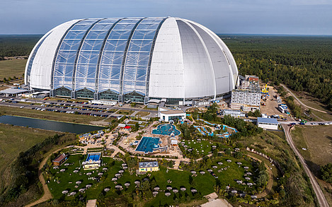 Das Tropical Islands Resort eröffnet im April seinen neuen Hotelkomplex auf der Ostseite der Tropenhalle. / Foto: Volumetric Building Companies
